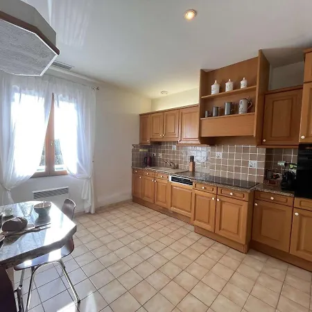Maison Climatisee 5 Pieces Avec Piscine Et Jardin, 7 Couchages - - Fr-1-226b-86 Holiday home *