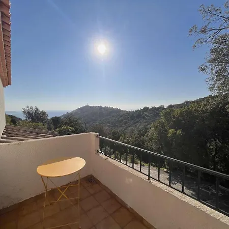 Holiday home Maison Climatisee 5 Pieces Avec Piscine Et Jardin, 7 Couchages - - Fr-1-226b-86 *